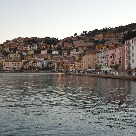 Little White House Lägenhet Porto Santo Stefano  Exteriör bild